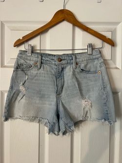 Excellent Condition- Universal Thread Women’s Jean Shorts/ Size: 27