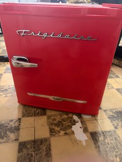Mini fridge