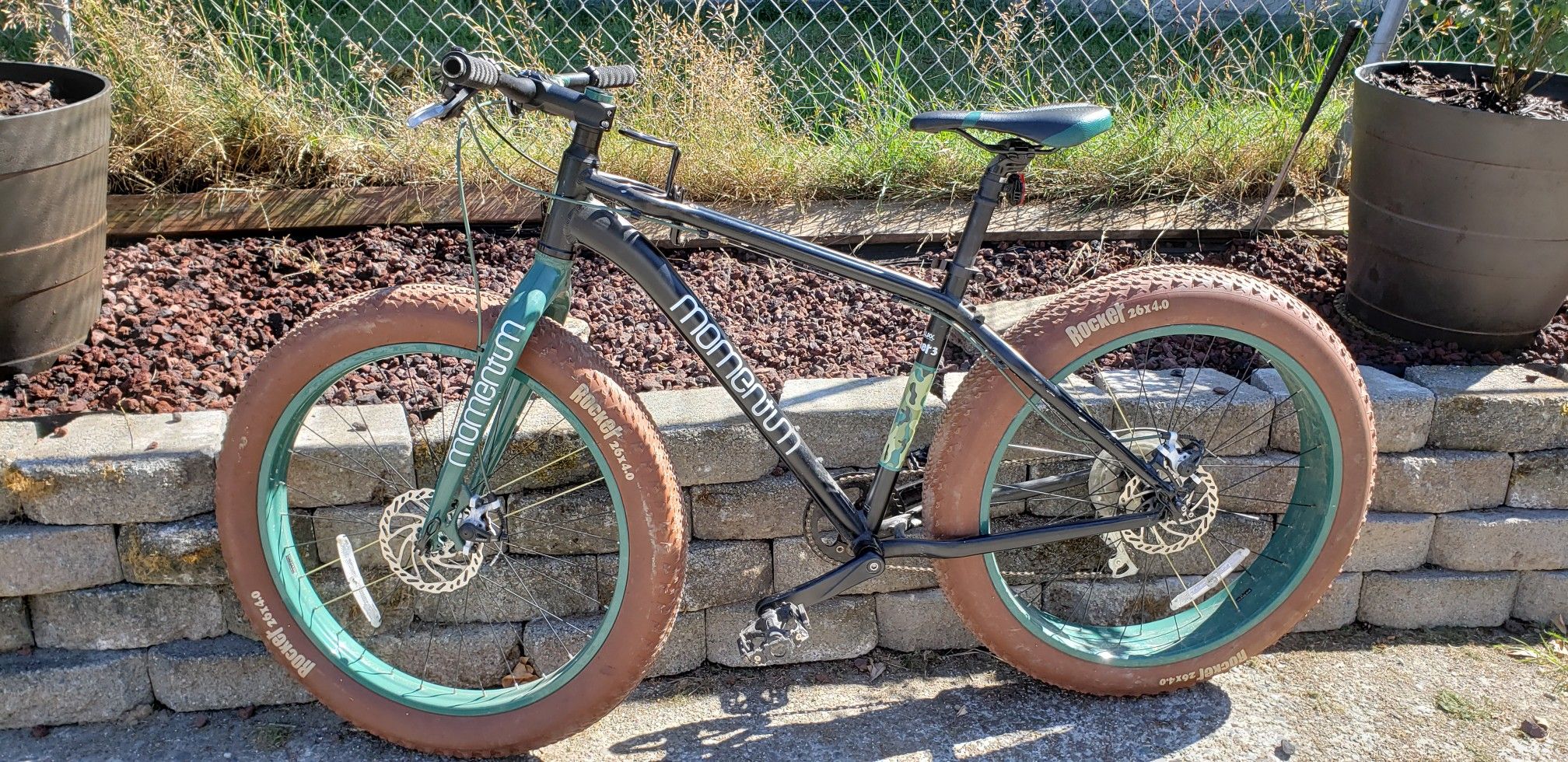 Giant Momentum fat tire bike (Medium) for Sale in Seattle, WA OfferUp