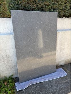 Quartz Remnant Slab 37x55”