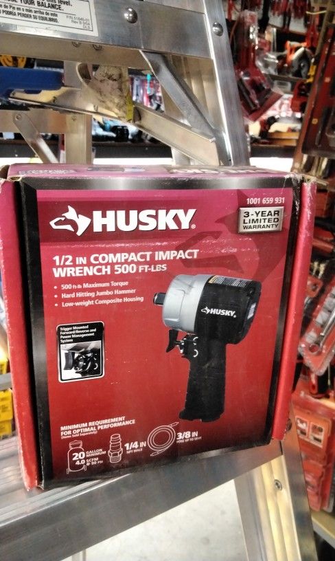 Husky 1 /2in. Compact Wrench 500ft.lbs
