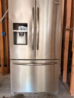 Fridgeaire Refrigerator