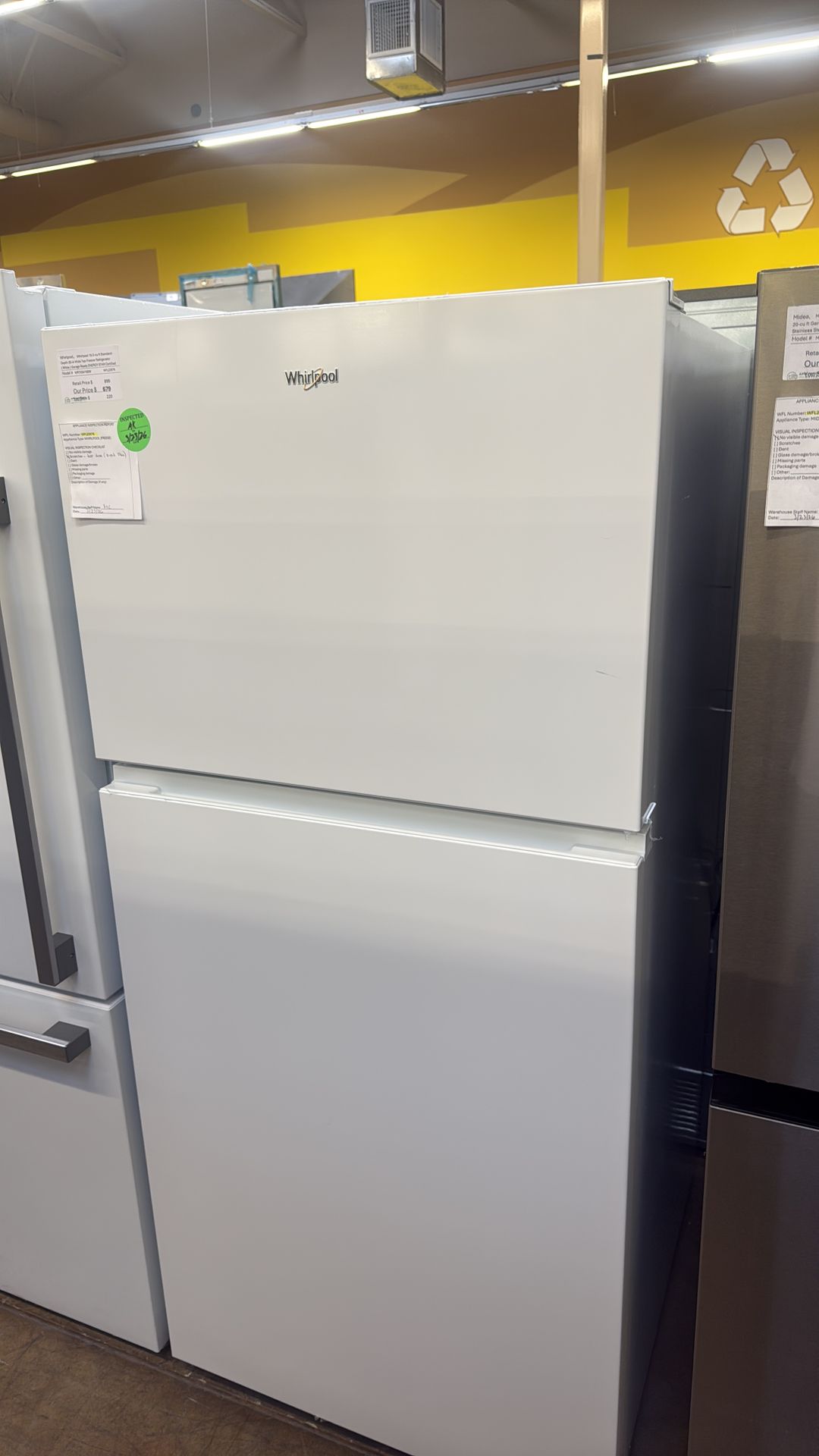 Whirlpool 30” refrigerator 19.4 cu ft