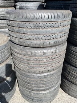 Vendo 285/40/R19 continental las 4 llantas por $180