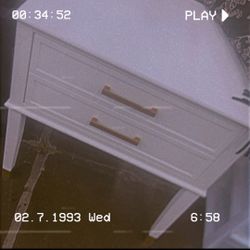 White night Stand