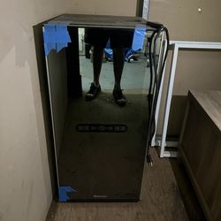 Wine enthusiast 32 bottle 2 temp touch screen wine fridge