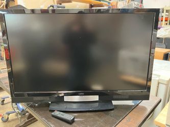 Vizio Flat Screen HDTV Television W Remote Black Tested Working 46”