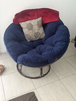 Round sofa, chair