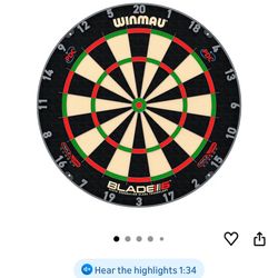 Winmau Dart Board With All The Fixings