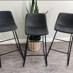 Alexander 30 in. Black Faux Leather Bar Stool Low Back Metal Frame Counter Height Bar Stool (Set of