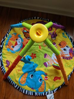 Baby activity gym and play mat