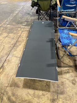 Outdoor folding bed