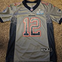 Tom Brady Jersey Has Super Bowl Patch - S