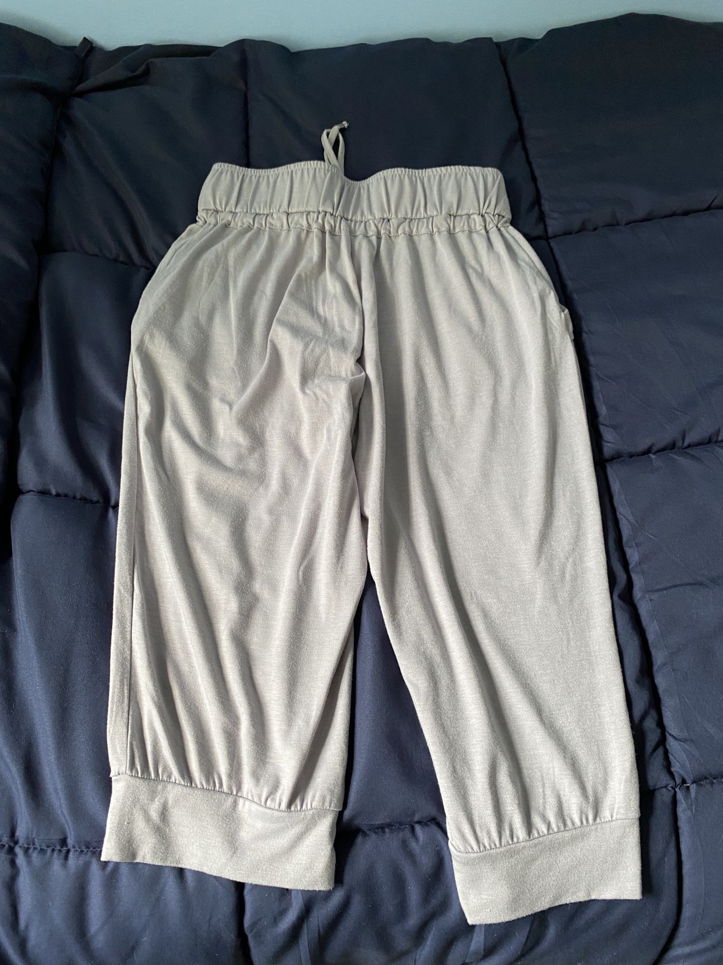 Gray Capris for Sale in Manchester, CT - OfferUp