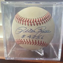 Pete Rose Autograph Baseball 