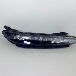 2022 - 2024 HYUNDAI KONA RIGHT PASSENGER SIDE DAYTIME RUNNING LIGHT OEM