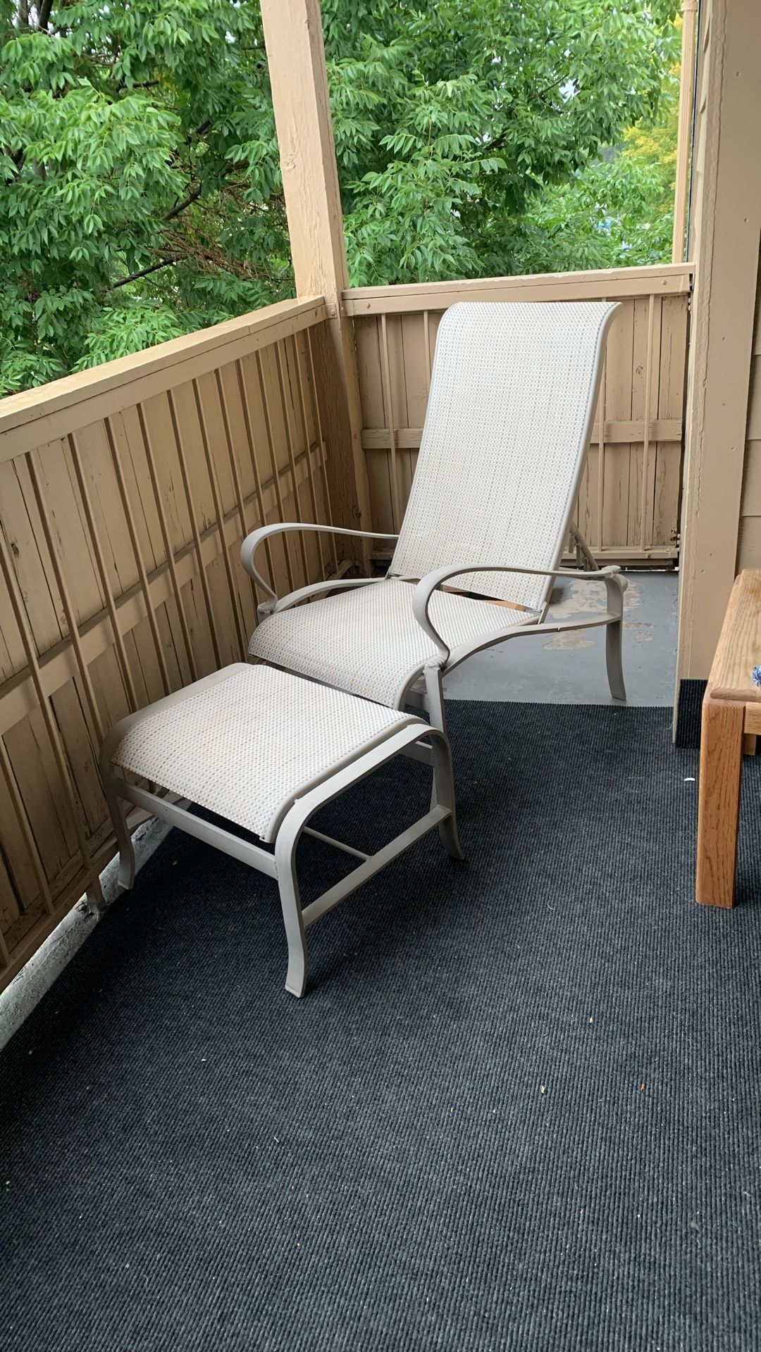 Tropitone Patio Pool Chair And Ottoman