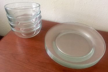 4 Glass Bowls And 4 Glass Plates