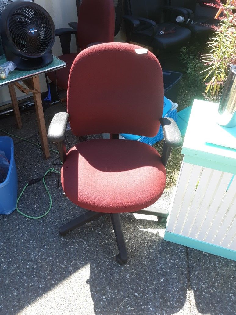 Office Desk Chair Sturdy Quality Red Maroon Fabric Adjustable Ergonomic 2 Available
