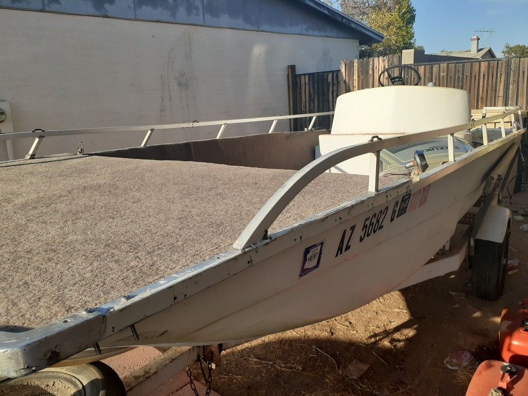 fishing boat $1000 16ft fiberglass