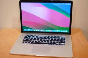 MacBook Pro Retina 15-inch Intel QUAD Core i7 2.2 GHz 16GB Ram 256GB SSD Flash Storage macOS Sonoma
