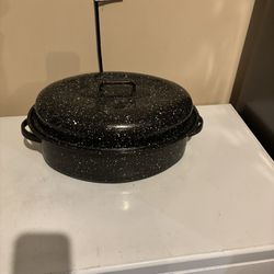 Vintage black speckled enamel roaster 
