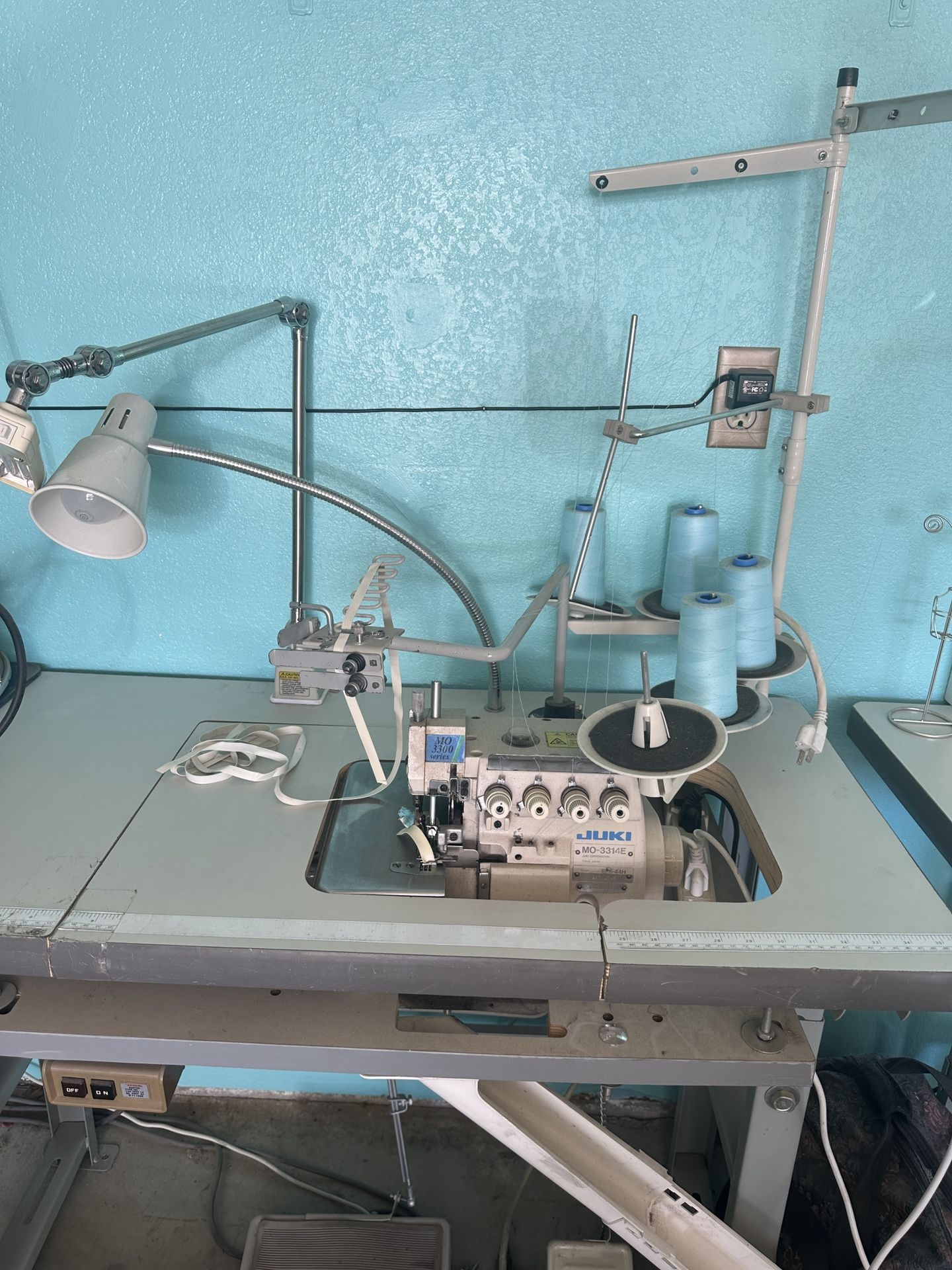 JUKI Overlock Industrial Sewing Machine