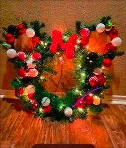 Tons of holiday wreaths and extras!!!