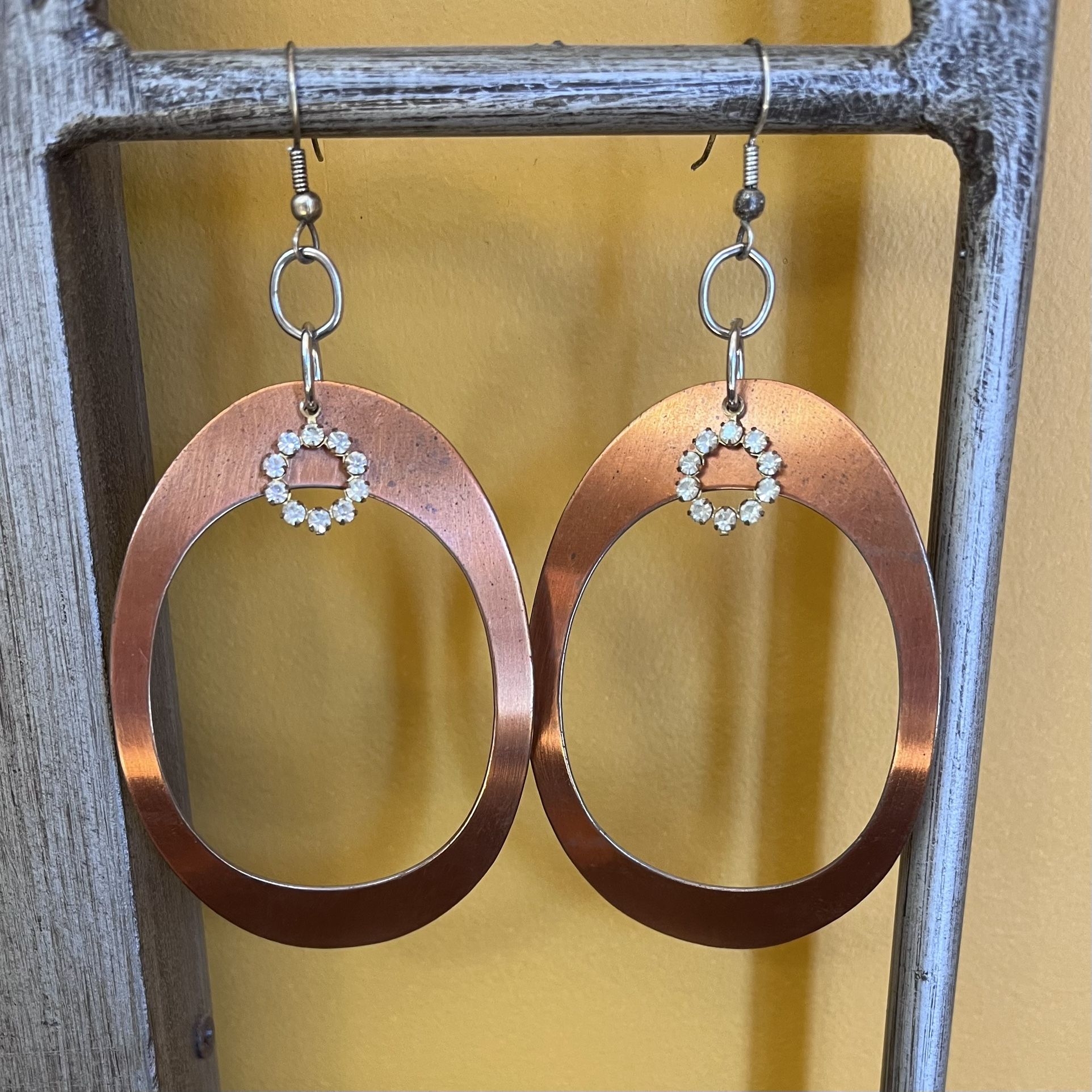 VINTAGE COPPER AND CRYSTAL WARRINGS