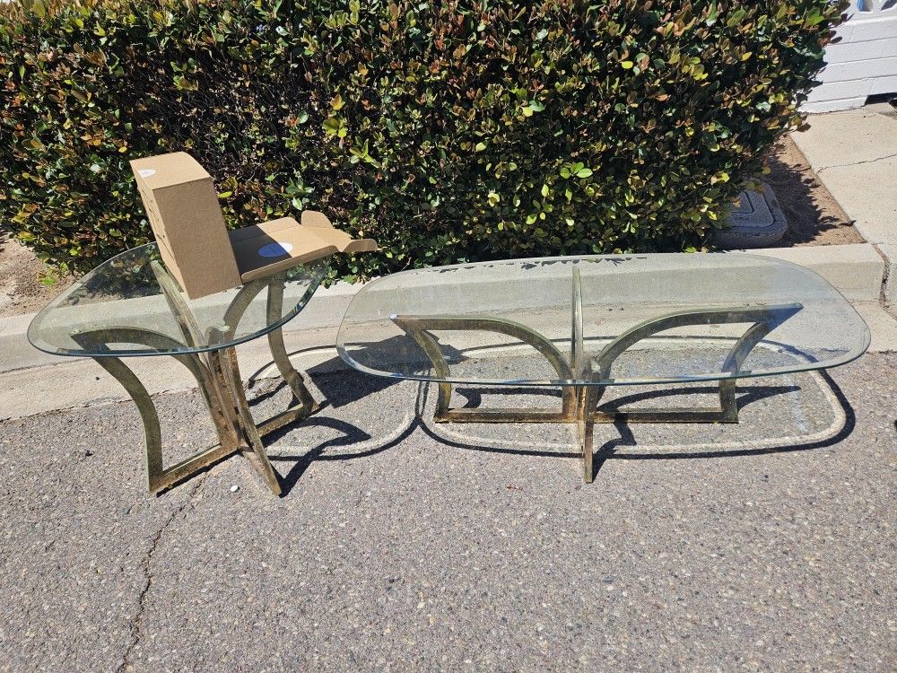 Free Coffee / End Tables