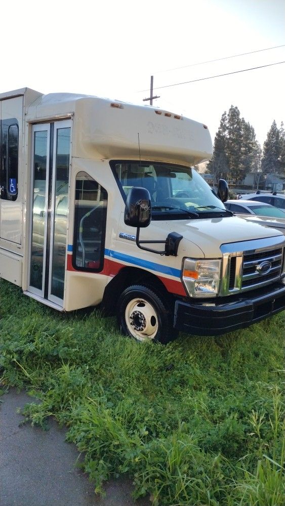 Bus, RV, HM, 2011 F450