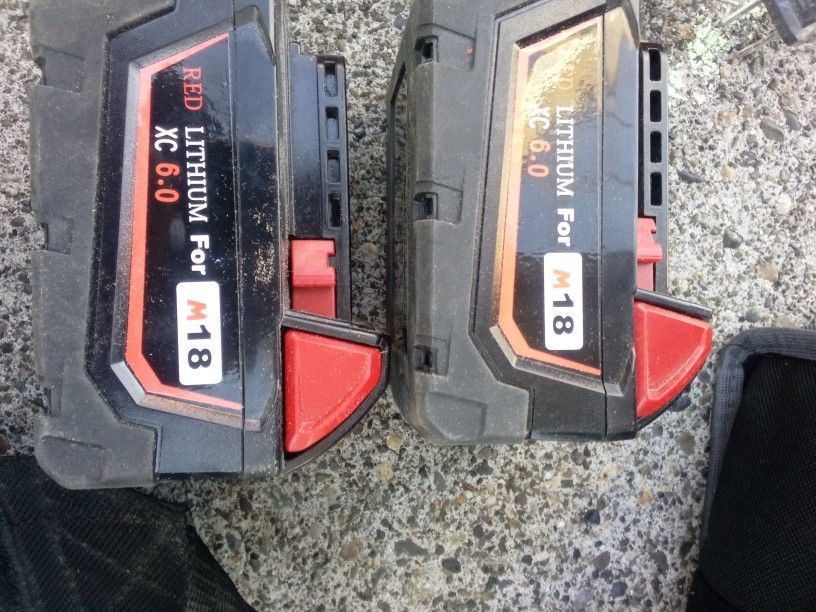 5 MILWAUKEE XC 5&6.0 BATTERIES+CHARGER
