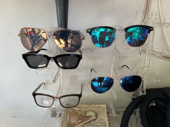 eyeglasses holder