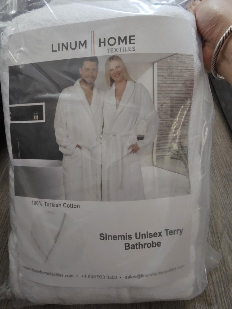 Linum Home Bath Robe