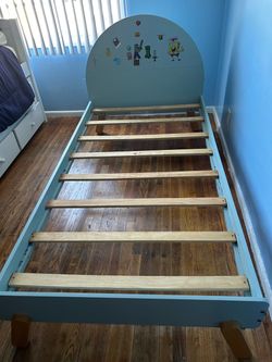 Twin bed