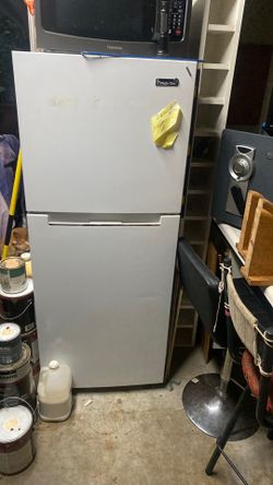 Magic chef Fridge