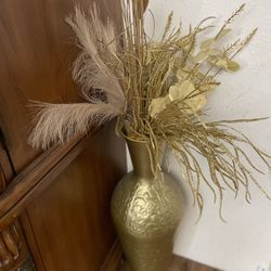 Gold Vase 