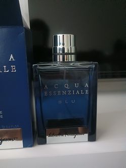 Acqua Essenziale Blu