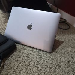 MacBook Pro Ulta Plus Max