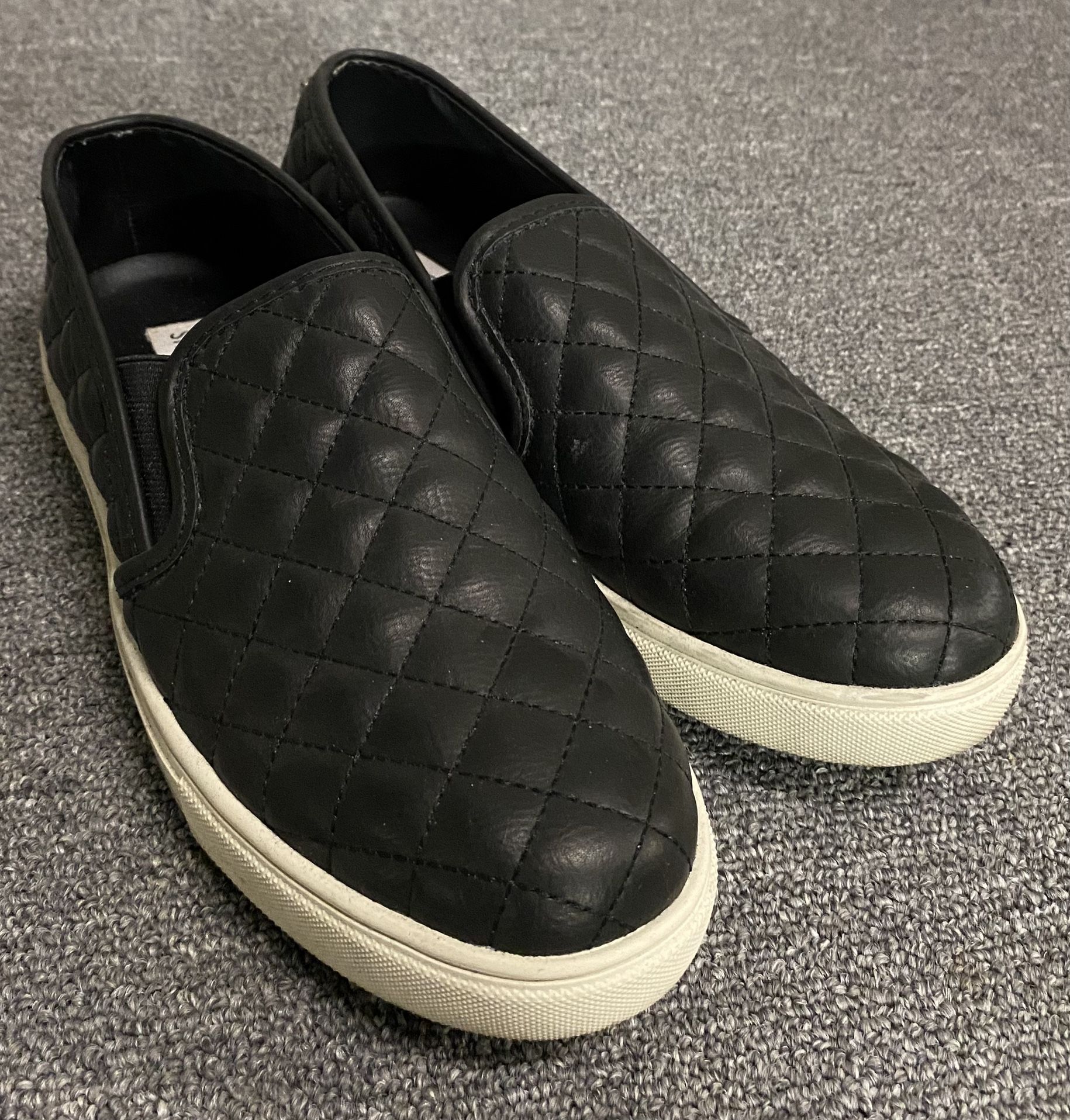 Steve Madden Quilted Shoes