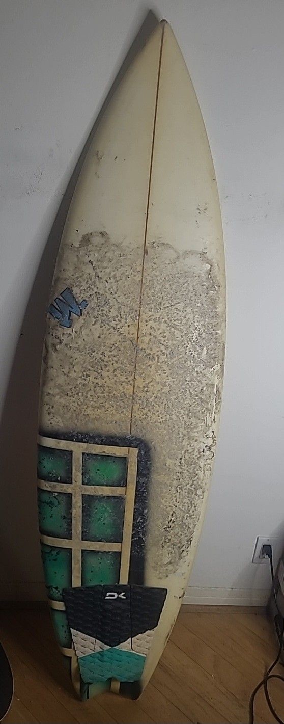 Cheap SURFBOARD 5'10"