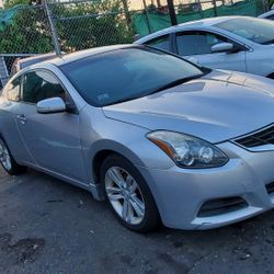 2011 Nissan Altima Coupe No Lights On