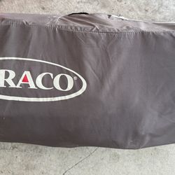 Baby Graco pack and Play