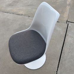 Tulip chair
