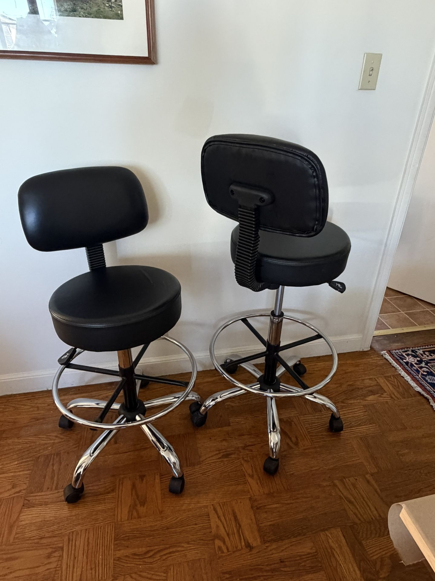 2x Adjustable Working Stools 