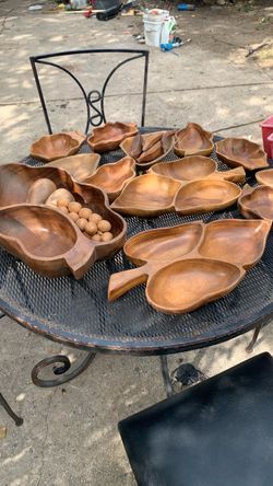 Carved Wooden Bowl Set – Leaf & Organic Shapes