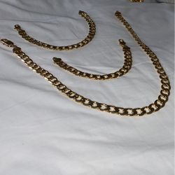 Chain And Bracelets Set