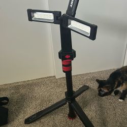 Husky 2200 Lumen Working Tripod