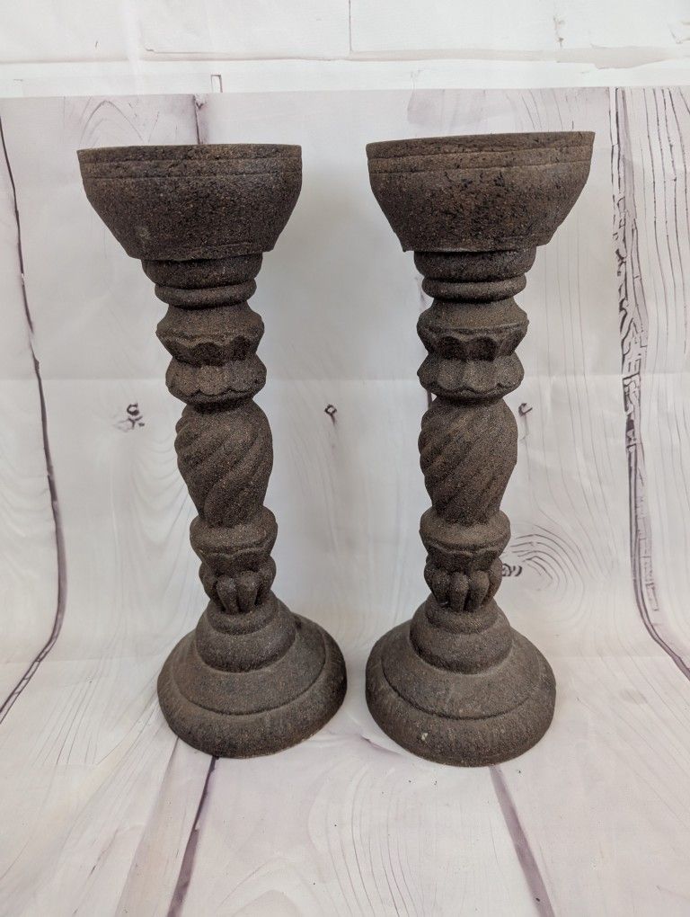 2 Candle Holders 