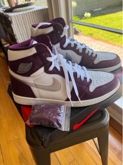 Jordan 1 Retro High Bordeaux. Size 11 new in box